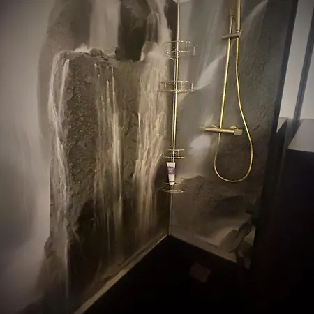 Jacuzzi Sauna Et Donjon - Taniere De-plaisirs Apartment Villefranche-sur-Saone